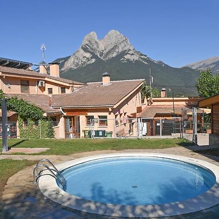 Bungalows Del Camping Pedraforca Сальдес Экстерьер фото